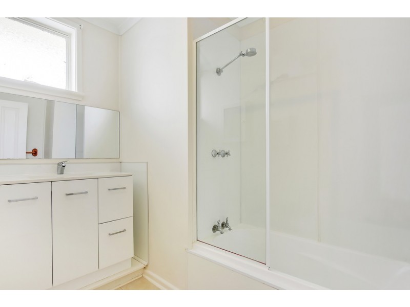 38 Adelphi Road, Claremont TAS 7011