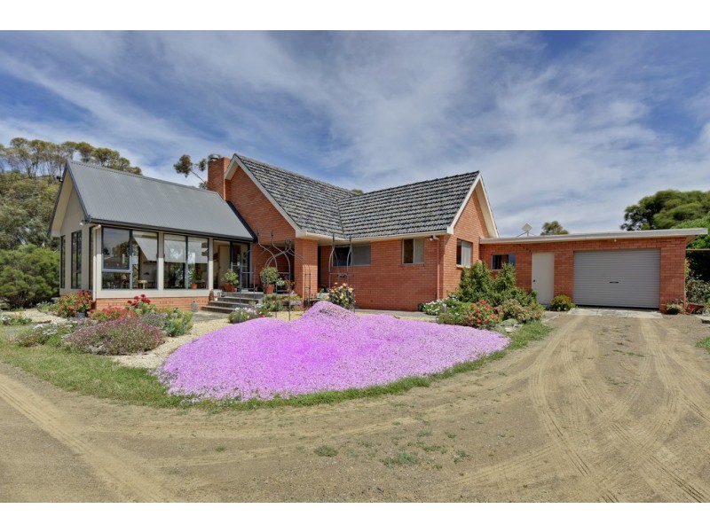342 Shark Point Road, Penna TAS 7171