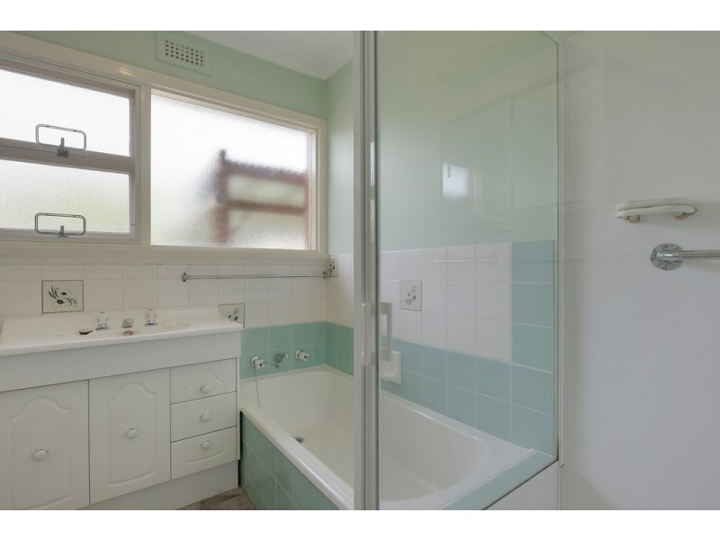 2/50 Lincoln Street, Lindisfarne TAS 7015