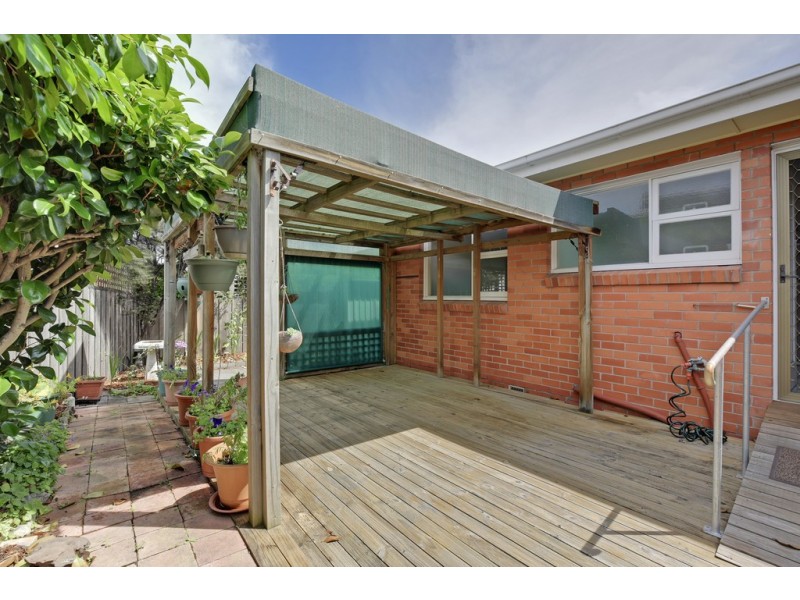2/50 Lincoln Street, Lindisfarne TAS 7015
