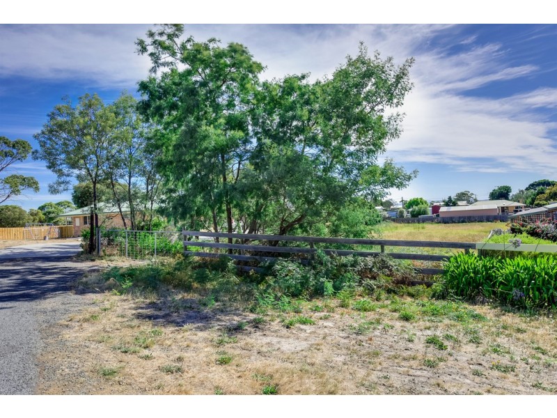 8 Neagarra Street, Dodges Ferry TAS 7173