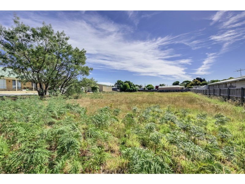 8 Neagarra Street, Dodges Ferry TAS 7173