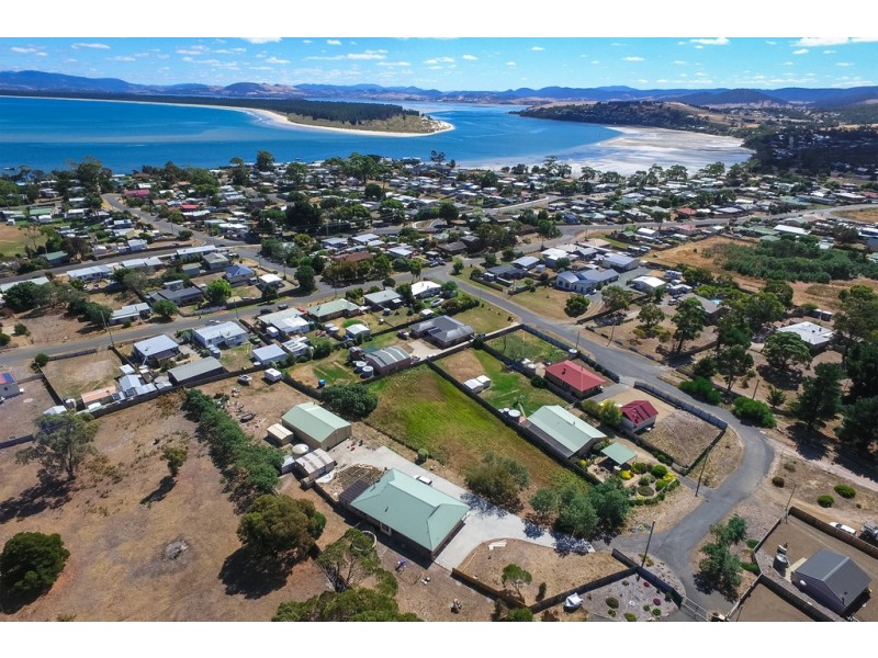 8 Neagarra Street, Dodges Ferry TAS 7173