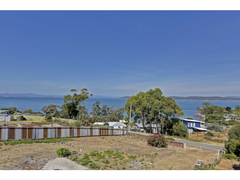 7 Broom Street, Primrose Sands TAS 7173