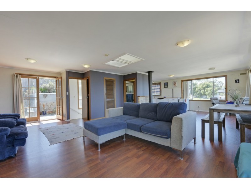 7 Broom Street, Primrose Sands TAS 7173