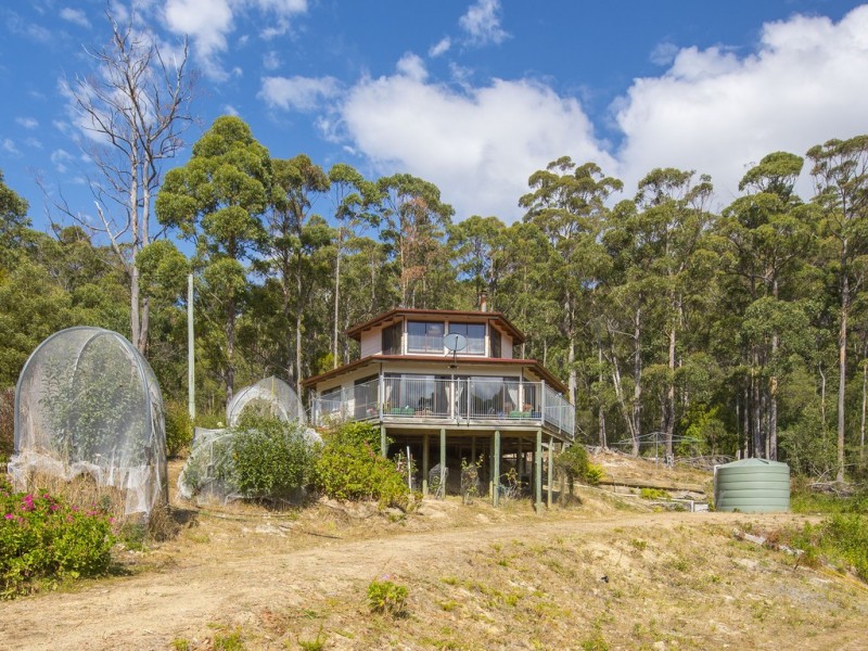 46 Waterfall Bay Road, Eaglehawk Neck TAS 7179