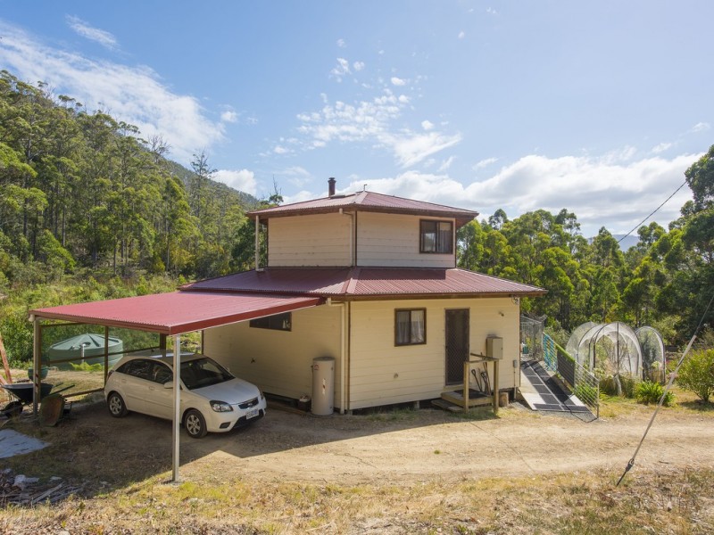 46 Waterfall Bay Road, Eaglehawk Neck TAS 7179