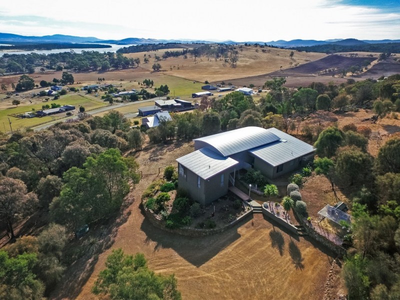 2 Whitefoord Parade, Dodges Ferry TAS 7173