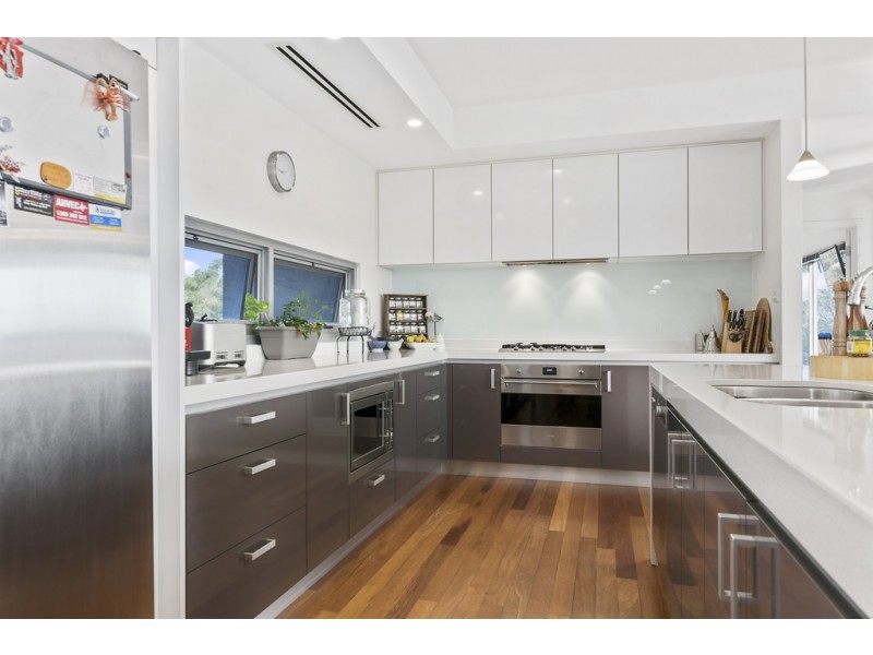 2 Whitefoord Parade, Dodges Ferry TAS 7173