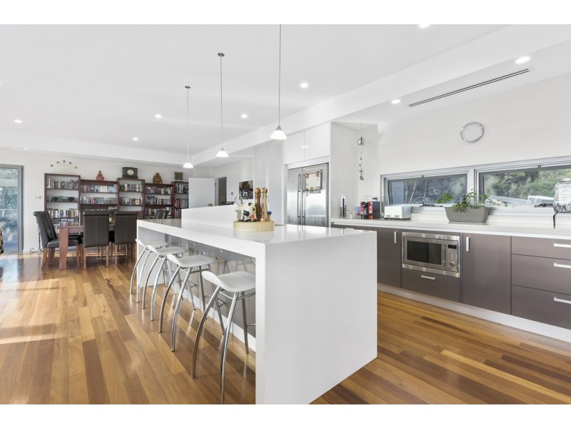 2 Whitefoord Parade, Dodges Ferry TAS 7173