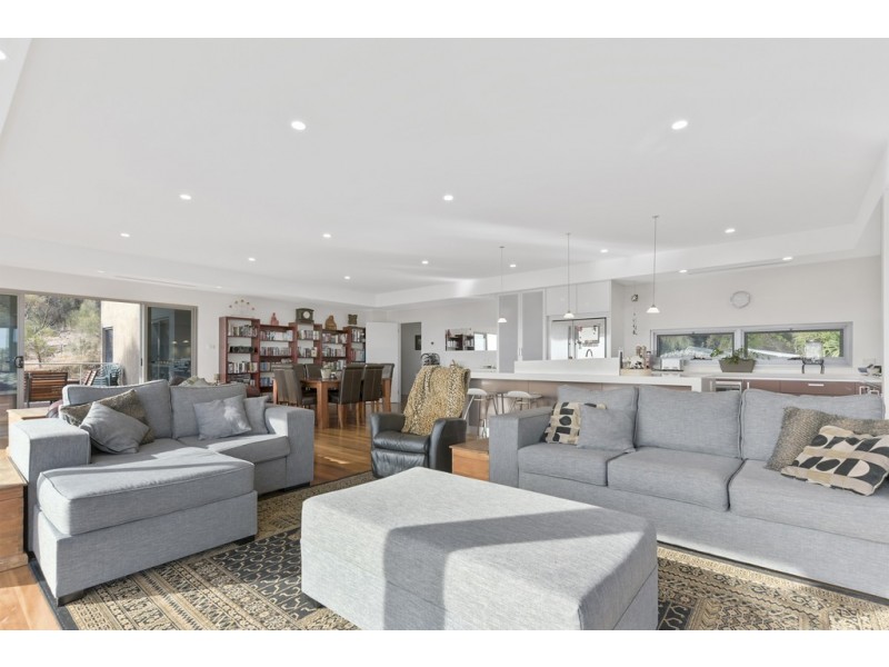 2 Whitefoord Parade, Dodges Ferry TAS 7173