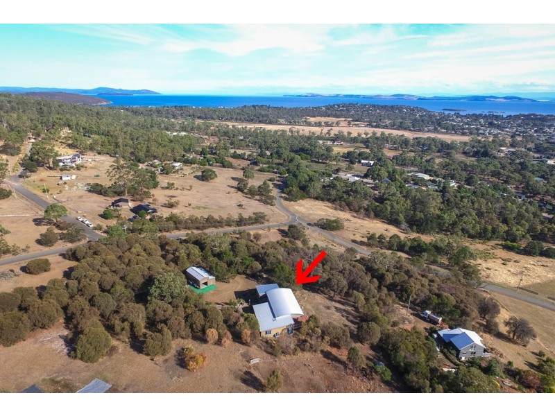 2 Whitefoord Parade, Dodges Ferry TAS 7173