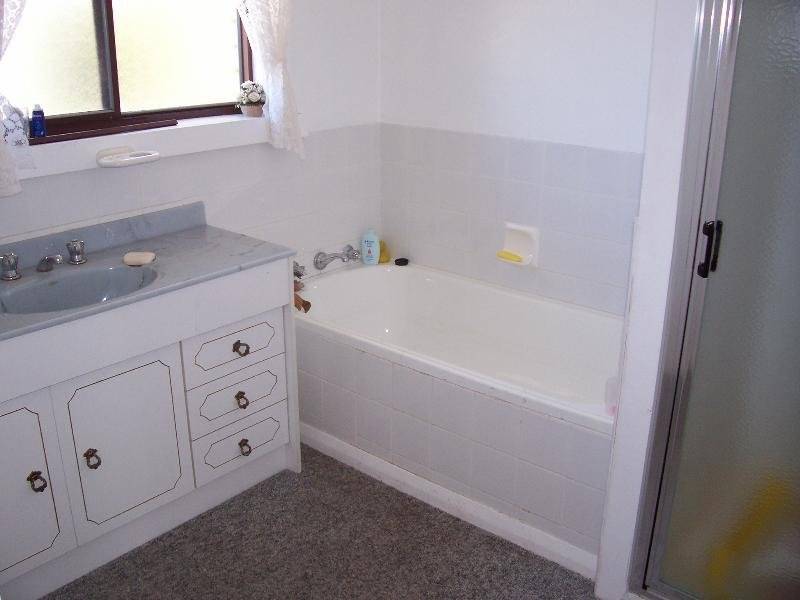 30 Lake Vue Parade, Midway Point TAS 7171