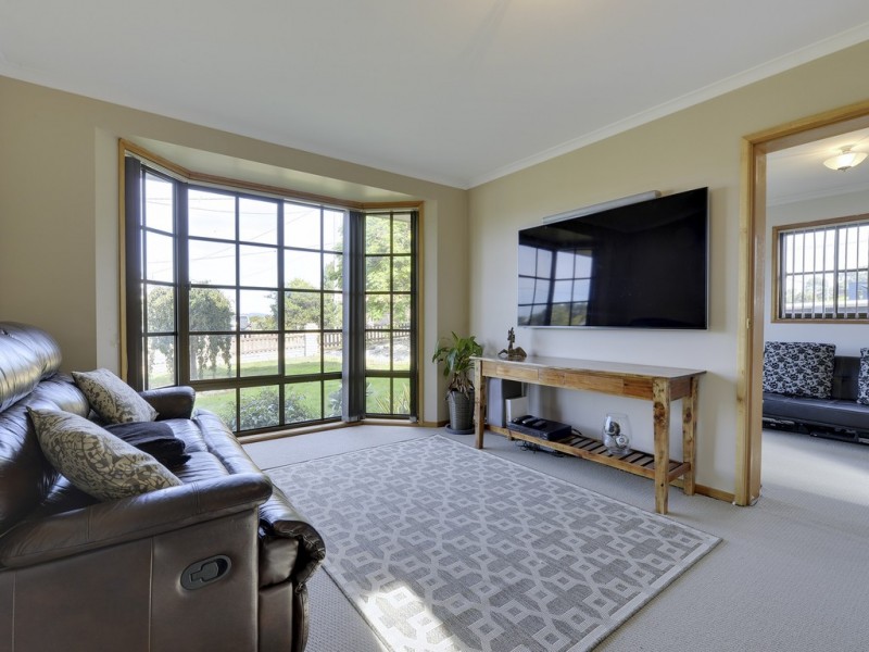 32 Wattle Road, Dodges Ferry TAS 7173