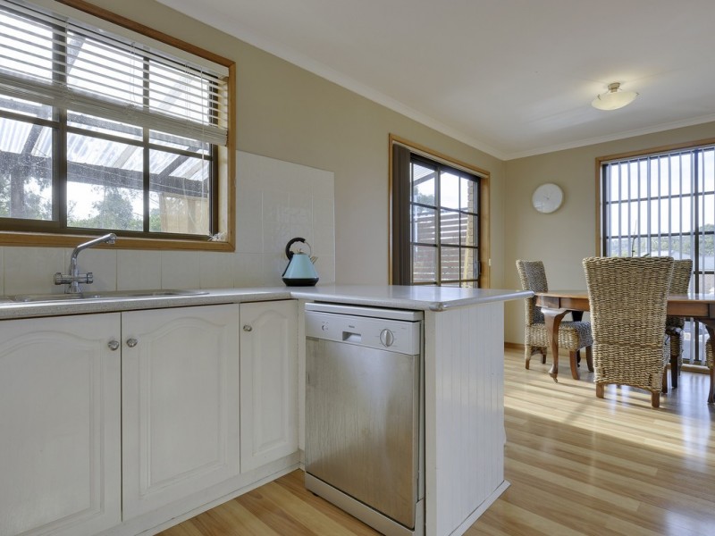 32 Wattle Road, Dodges Ferry TAS 7173