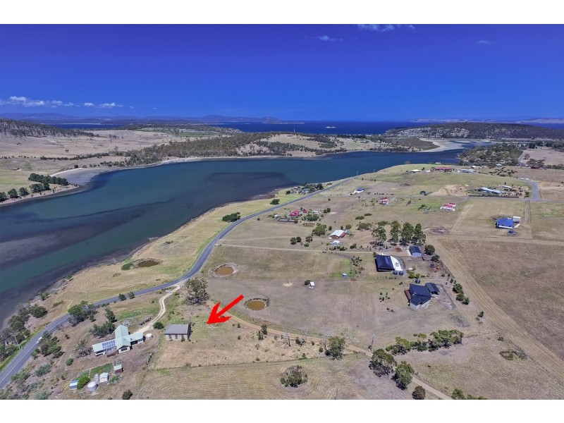 10 McGinness Road, Carlton River TAS 7173