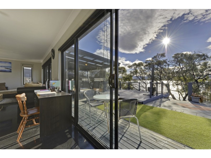 49 Esplanade, Midway Point TAS 7171