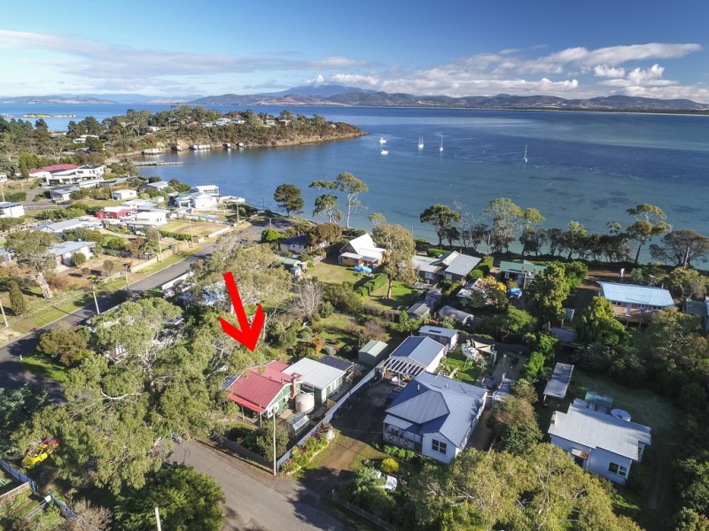 2 Second Avenue, Dodges Ferry TAS 7173