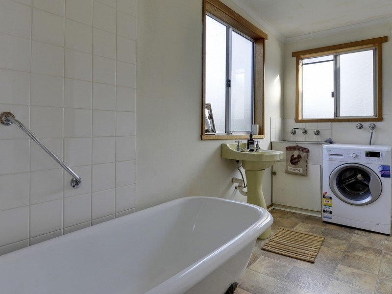 2 Second Avenue, Dodges Ferry TAS 7173