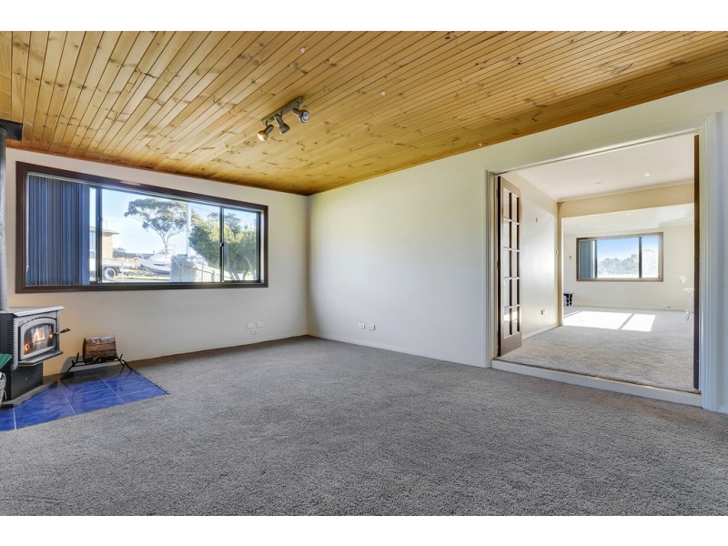 6 Junction Street, Dodges Ferry TAS 7173