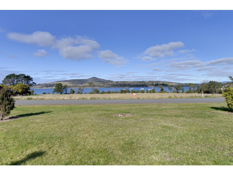 56 Arthur Highway, Dunalley TAS 7177