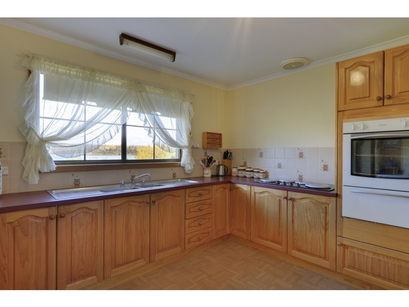 56 Arthur Highway, Dunalley TAS 7177