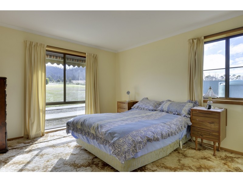 56 Arthur Highway, Dunalley TAS 7177