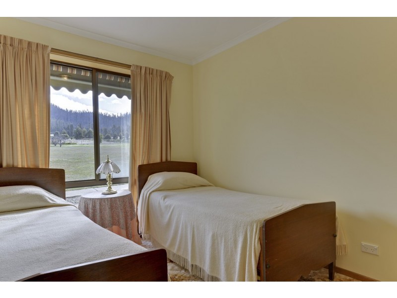 56 Arthur Highway, Dunalley TAS 7177