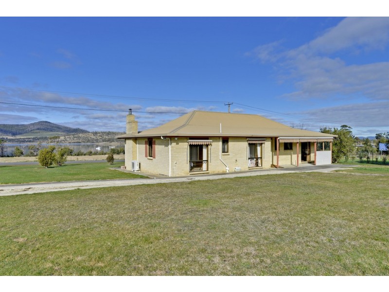 56 Arthur Highway, Dunalley TAS 7177