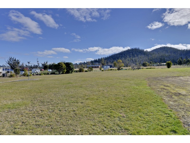 56 Arthur Highway, Dunalley TAS 7177