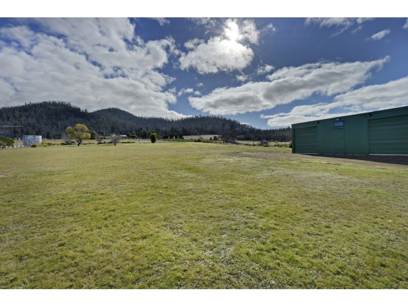56 Arthur Highway, Dunalley TAS 7177