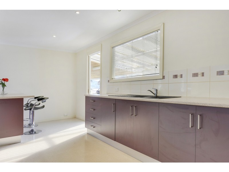 27 Tasmans Arch Road, Eaglehawk Neck TAS 7179