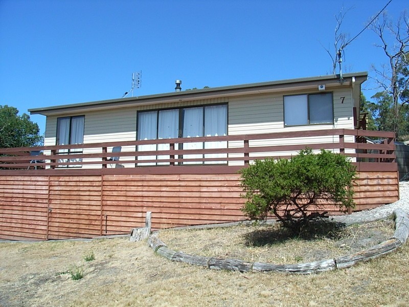 7 Brown Hawk Road, Primrose Sands TAS 7173