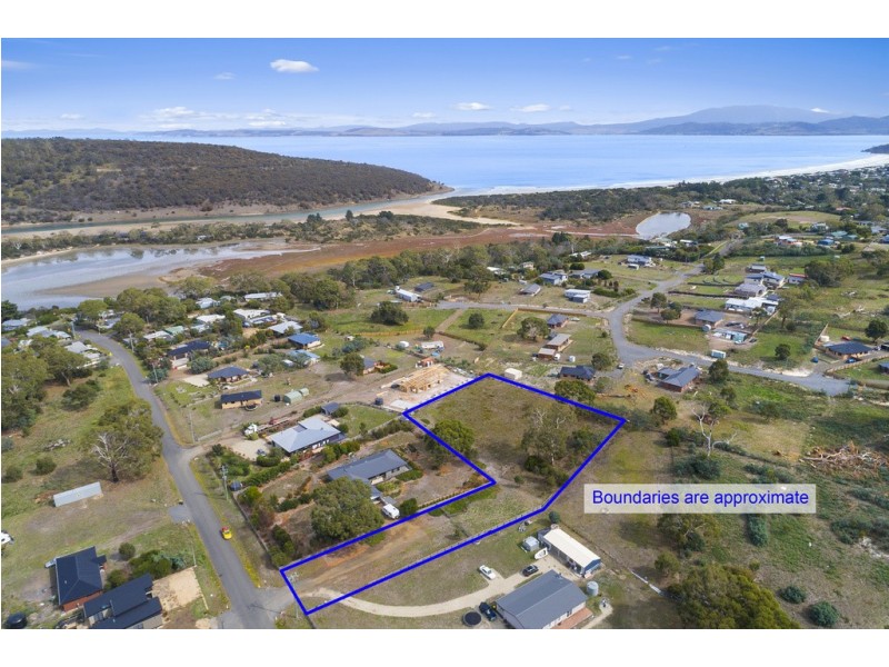 7 Gate Five Road, Carlton River TAS 7173