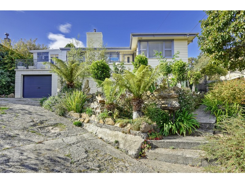 113 Gordons Hill Road, Lindisfarne TAS 7015