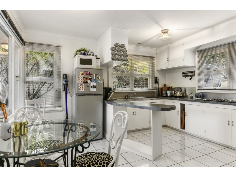 113 Gordons Hill Road, Lindisfarne TAS 7015