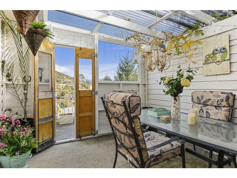 113 Gordons Hill Road, Lindisfarne TAS 7015