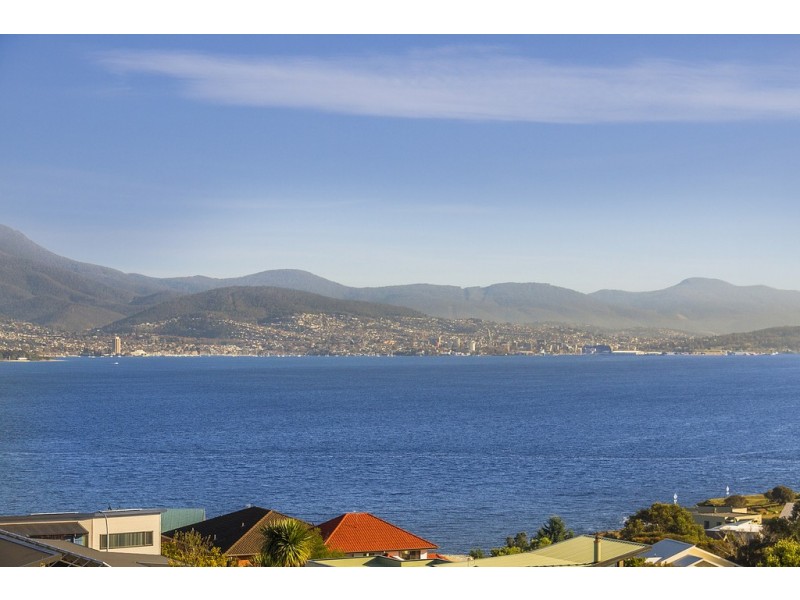 16 Regatta Place, Tranmere TAS 7018