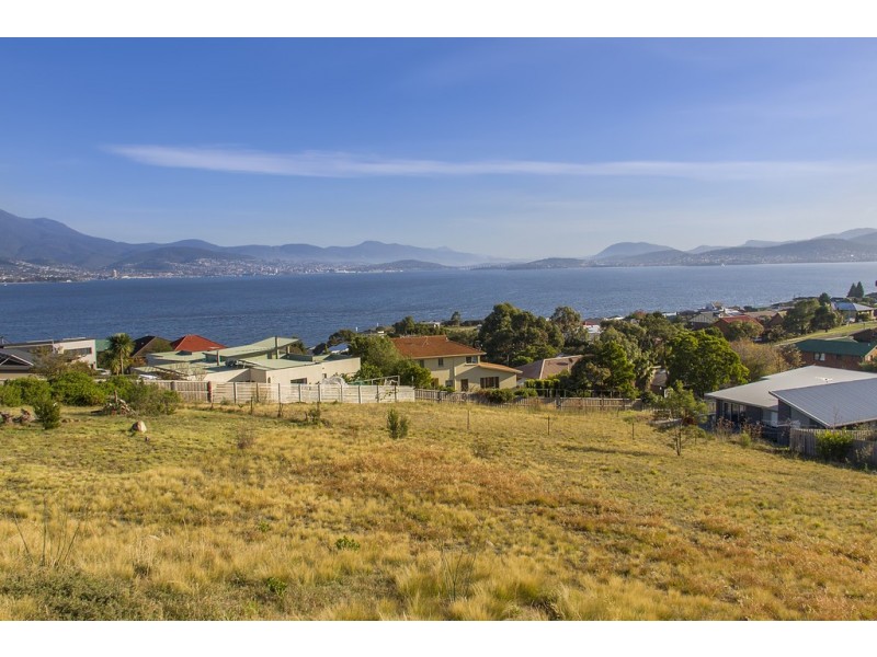 16 Regatta Place, Tranmere TAS 7018