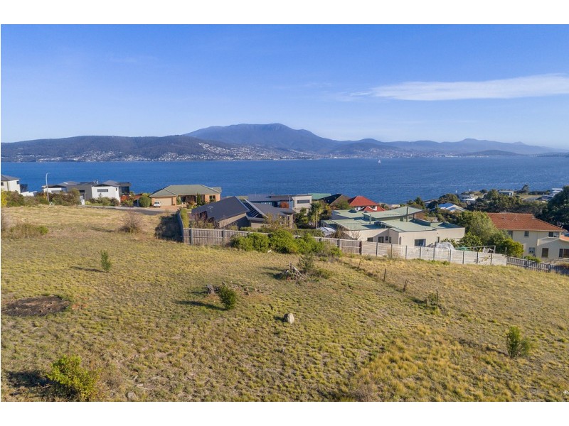 16 Regatta Place, Tranmere TAS 7018