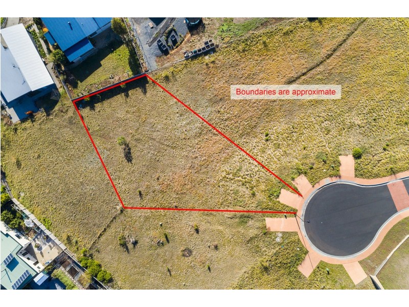 16 Regatta Place, Tranmere TAS 7018