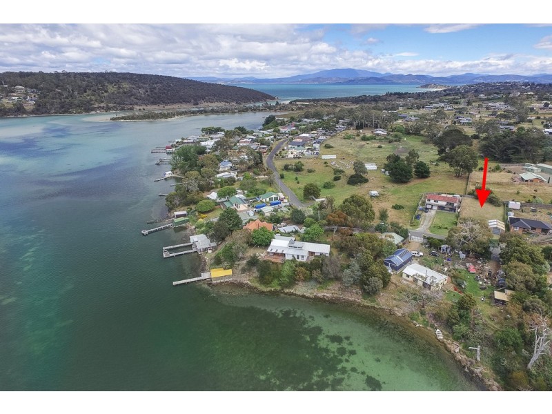 52 Erle Street, Carlton River TAS 7173