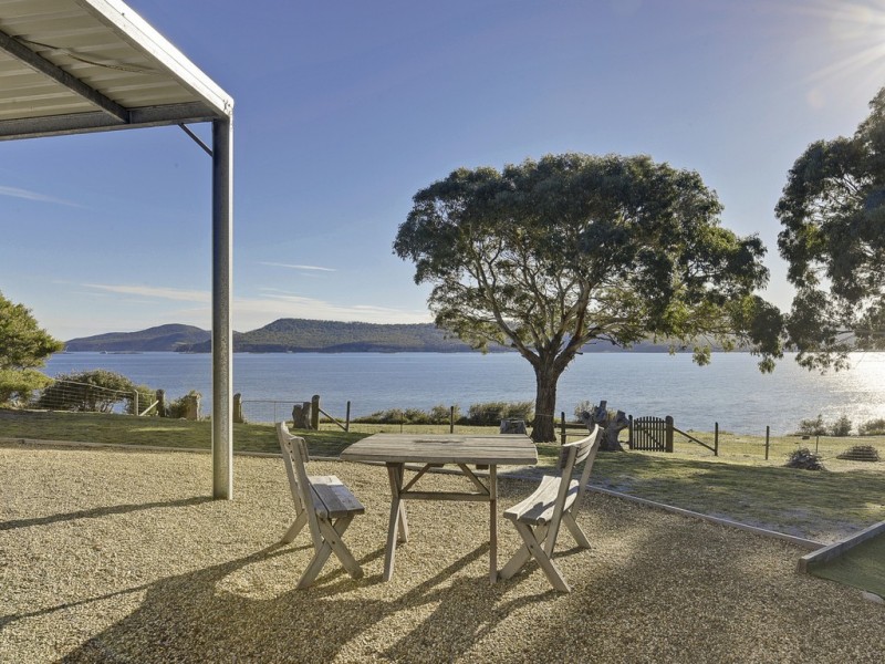 568 White Beach Rd, White Beach TAS 7184