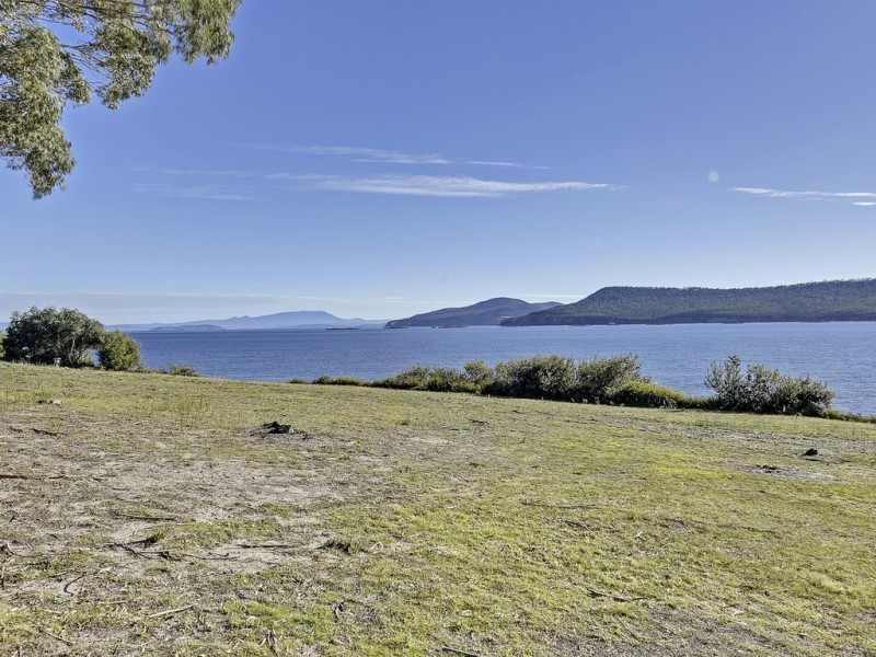 568 White Beach Rd, White Beach TAS 7184