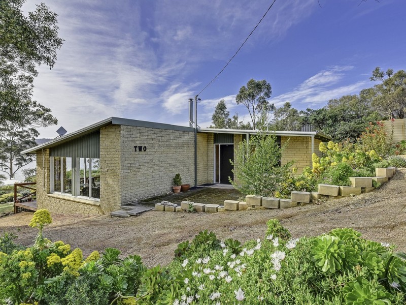 2 Spaulding Street, White Beach TAS 7184