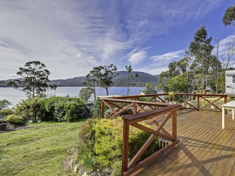 2 Spaulding Street, White Beach TAS 7184