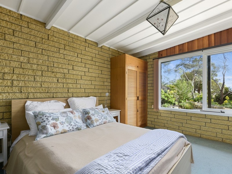2 Spaulding Street, White Beach TAS 7184