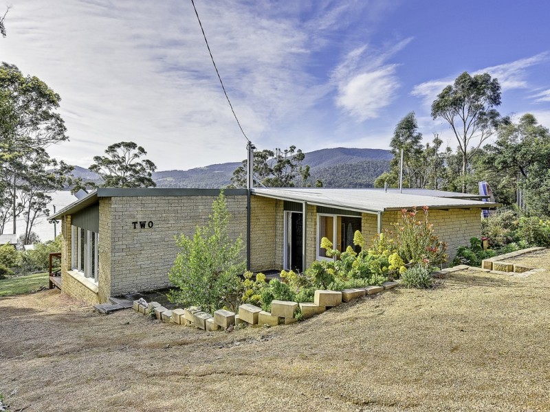2 Spaulding Street, White Beach TAS 7184