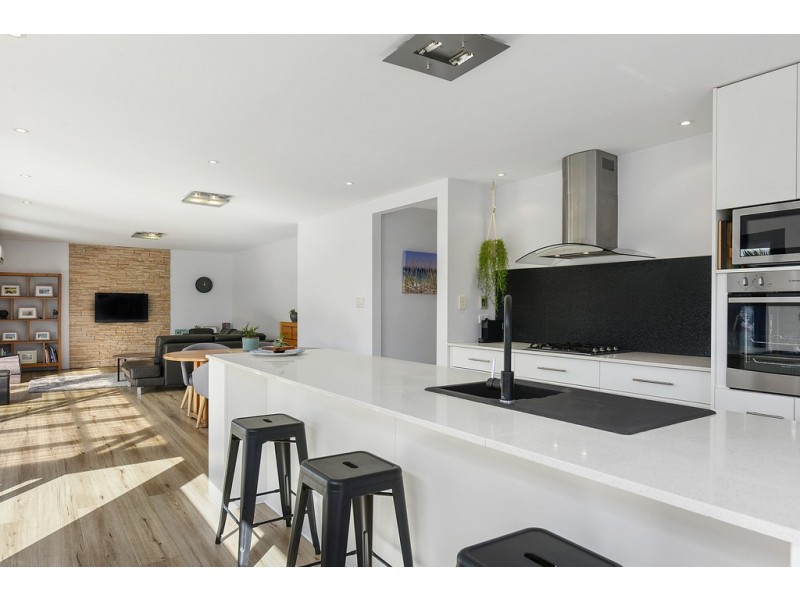 4 Ocean Grove, Carlton TAS 7173