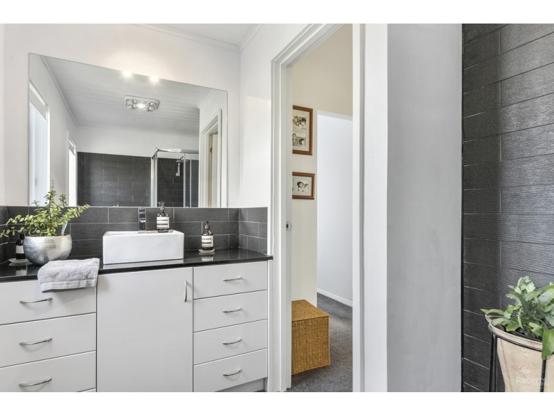 4 Lourah Street, Dodges Ferry TAS 7173